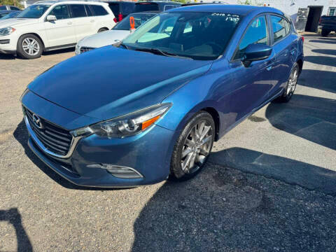 2018 Mazda 3 Touring FWD photo