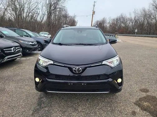 2018 Toyota RAV4 Limited AWD photo