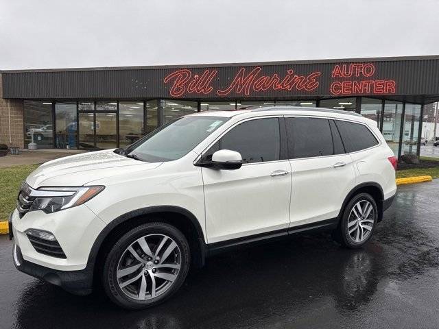 2017 Honda Pilot Touring AWD photo