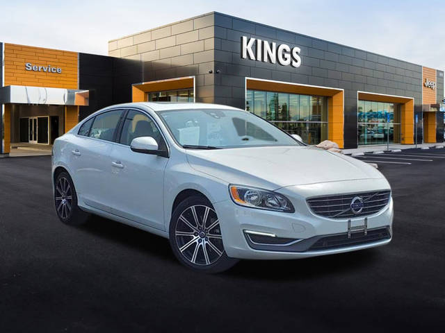 2018 Volvo S60 Inscription AWD photo