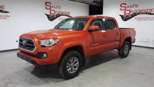 2017 Toyota Tacoma SR5 4WD photo