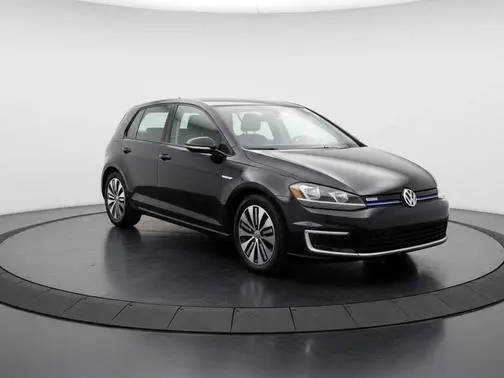 2017 Volkswagen e-Golf SE FWD photo
