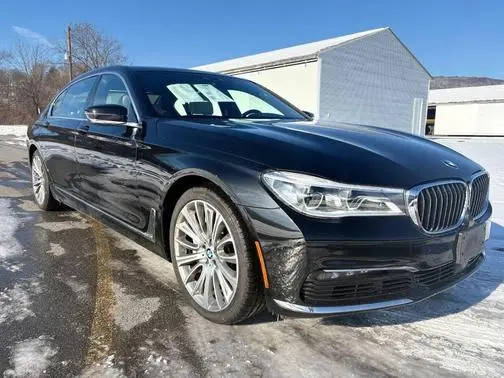 2018 BMW 7 Series 750i xDrive AWD photo