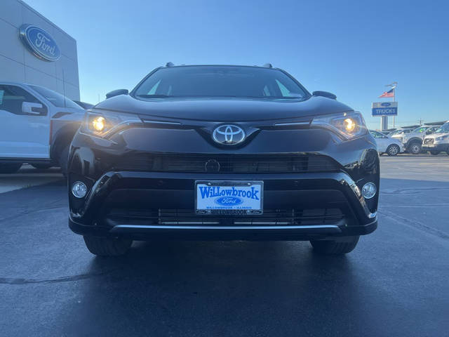 2018 Toyota RAV4 XLE AWD photo