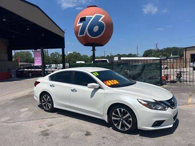 2017 Nissan Altima 2.5 SR FWD photo