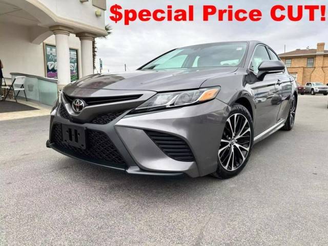 2018 Toyota Camry SE FWD photo