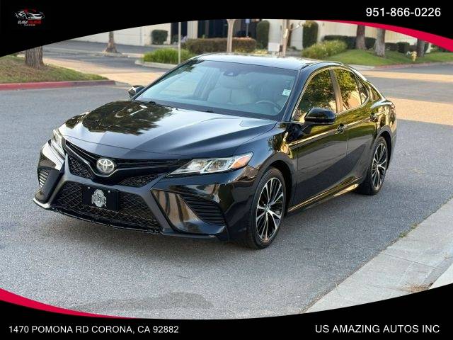 2018 Toyota Camry SE FWD photo