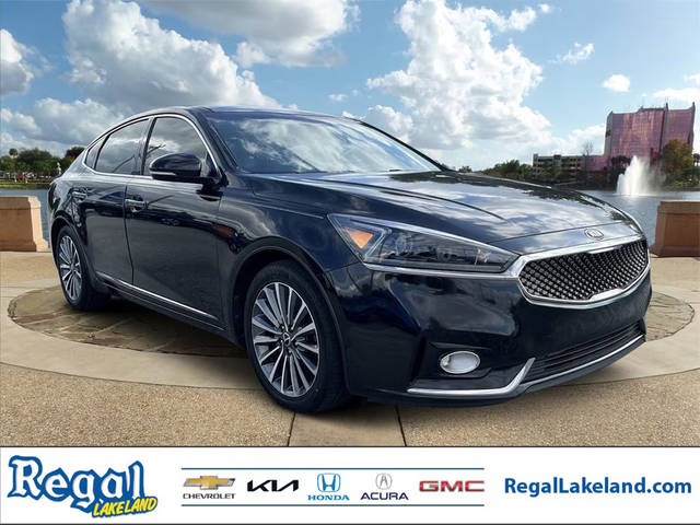 2017 Kia Cadenza Premium FWD photo