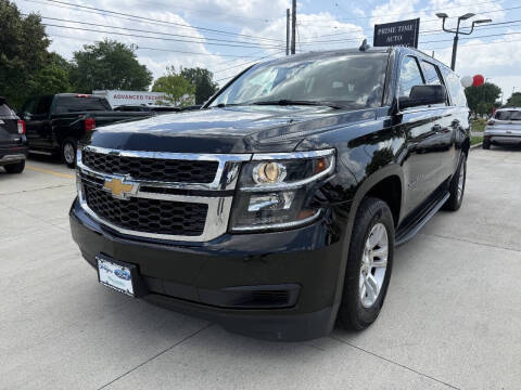 2018 Chevrolet Suburban LT 4WD photo