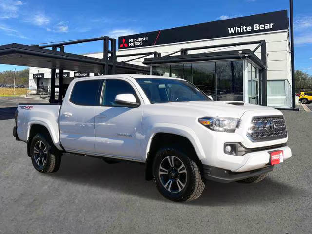 2017 Toyota Tacoma TRD Sport 4WD photo