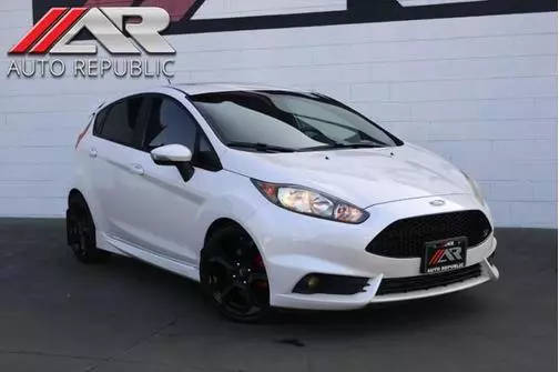 2017 Ford Fiesta ST FWD photo