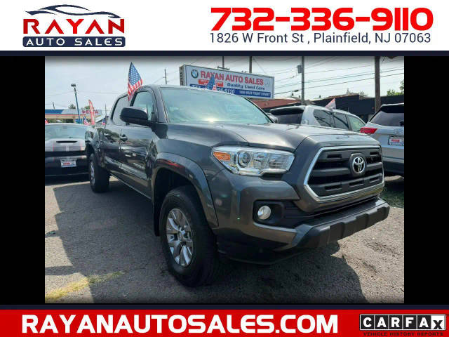 2017 Toyota Tacoma SR5 4WD photo