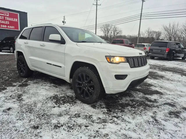2018 Jeep Grand Cherokee Altitude 4WD photo
