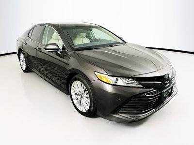 2018 Toyota Camry XLE FWD photo