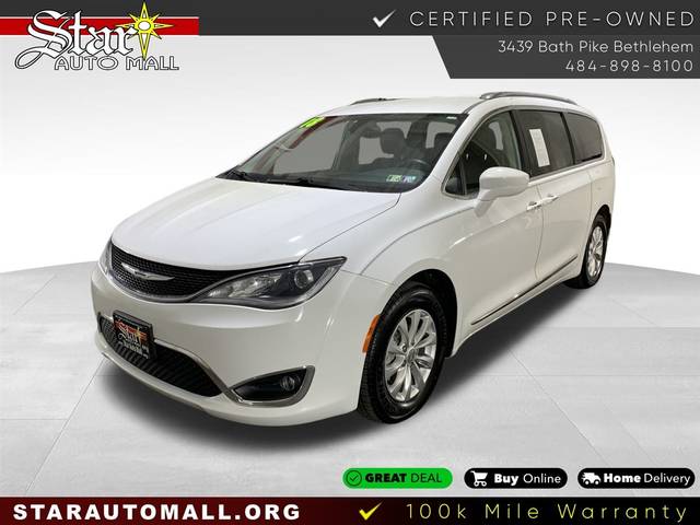 2018 Chrysler Pacifica Minivan Touring L FWD photo