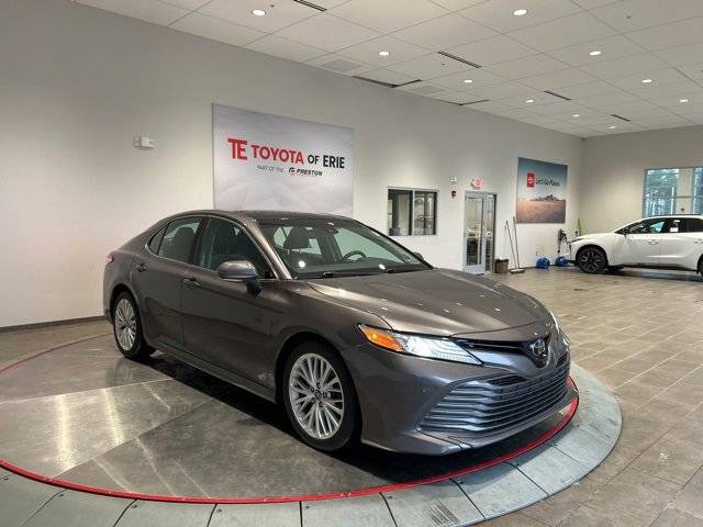 2018 Toyota Camry XLE V6 FWD photo