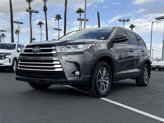 2017 Toyota Highlander XLE AWD photo