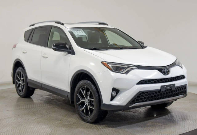 2018 Toyota RAV4 SE AWD photo