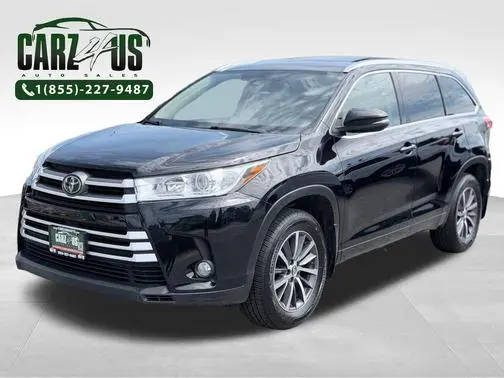 2017 Toyota Highlander XLE AWD photo