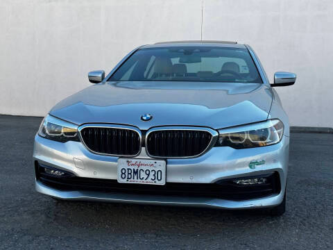 2018 BMW 5 Series 530e iPerformance RWD photo