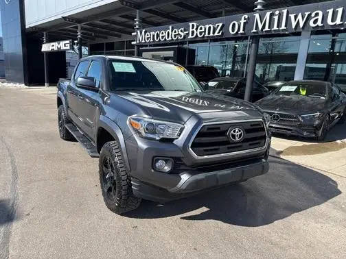 2017 Toyota Tacoma SR5 4WD photo