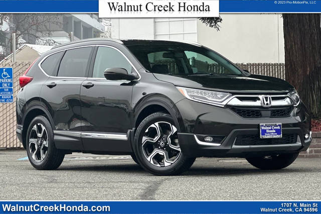 2017 Honda CR-V Touring FWD photo