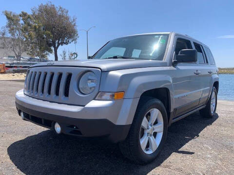 2016 Jeep Patriot Latitude FWD photo