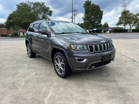2018 Jeep Grand Cherokee Sterling Edition 4WD photo