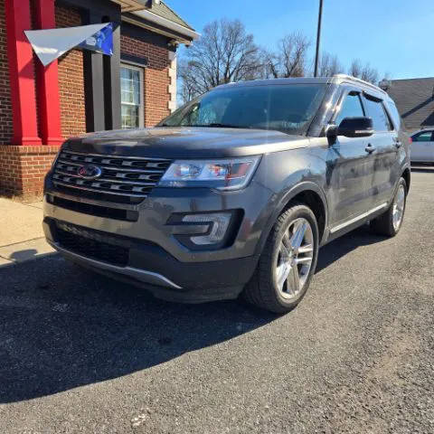 2017 Ford Explorer XLT 4WD photo