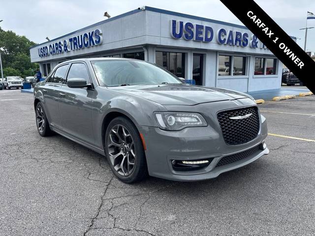2018 Chrysler 300 300S RWD photo