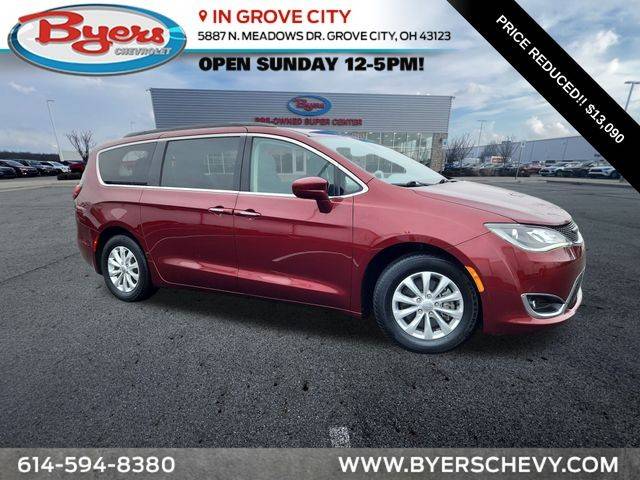 2018 Chrysler Pacifica Minivan Touring Plus FWD photo