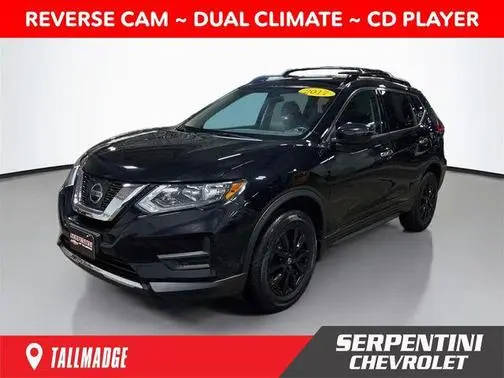 2017 Nissan Rogue SV AWD photo