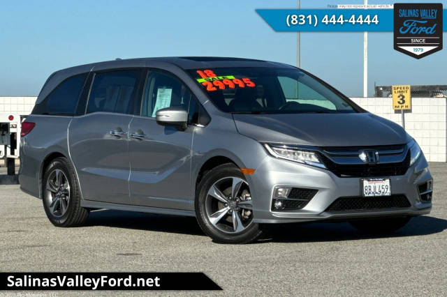 2018 Honda Odyssey Touring FWD photo