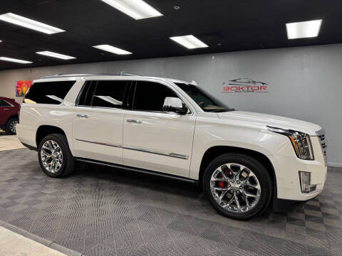 2018 Cadillac Escalade ESV Platinum 4WD photo