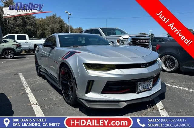 2018 Chevrolet Camaro 1LT RWD photo