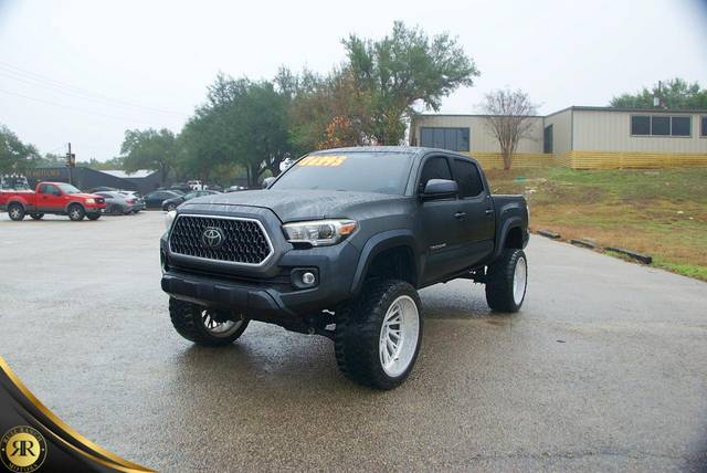 2017 Toyota Tacoma SR5 4WD photo