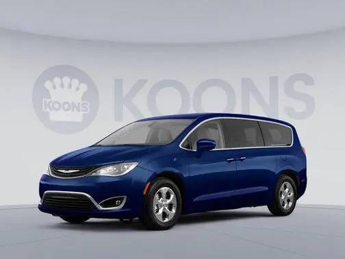 2018 Chrysler Pacifica Minivan Touring Plus FWD photo