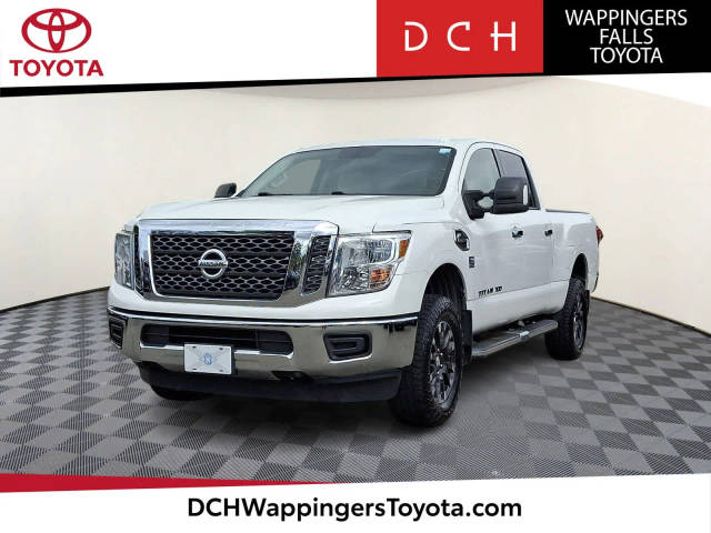 2017 Nissan Titan XD SV 4WD photo