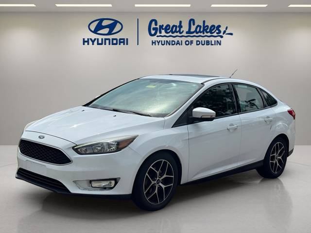 2017 Ford Focus SEL FWD photo