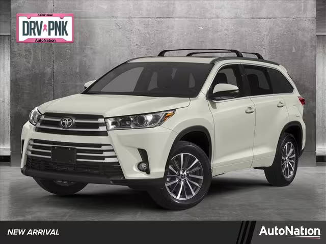 2017 Toyota Highlander XLE FWD photo