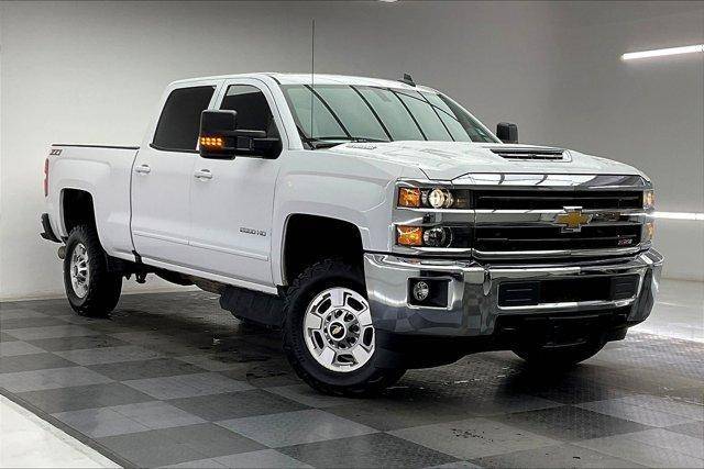 2018 Chevrolet Silverado 2500HD LT 4WD photo