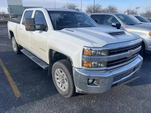 2018 Chevrolet Silverado 2500HD LT 4WD photo