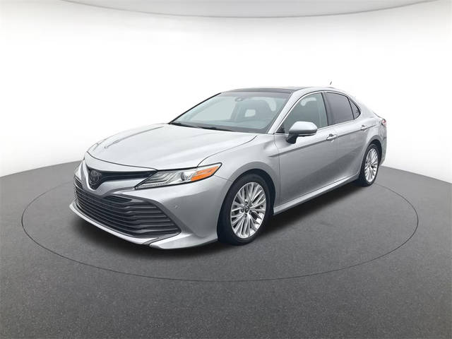 2018 Toyota Camry XLE V6 FWD photo