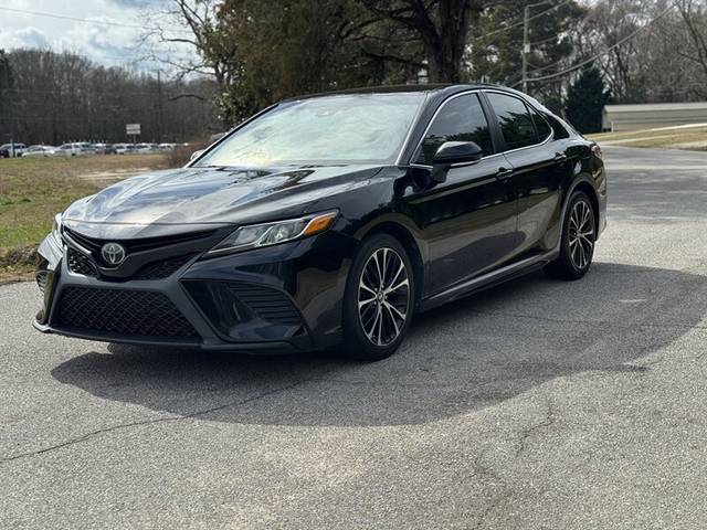 2018 Toyota Camry SE FWD photo
