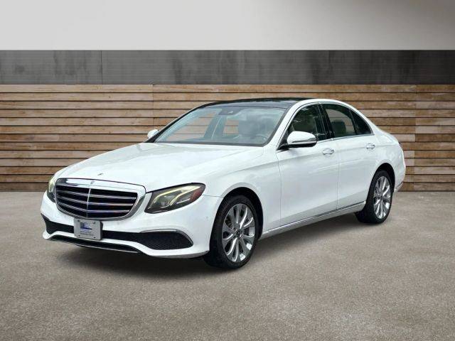 2018 Mercedes-Benz E-Class E 300 AWD photo