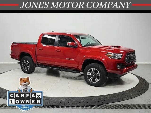 2017 Toyota Tacoma TRD Sport RWD photo