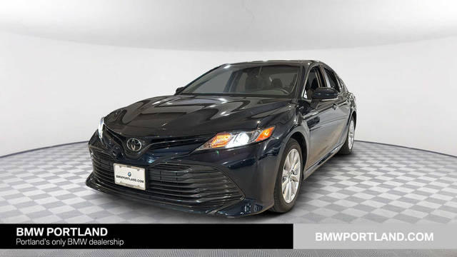 2018 Toyota Camry LE FWD photo