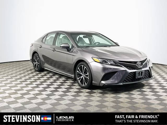 2018 Toyota Camry SE FWD photo