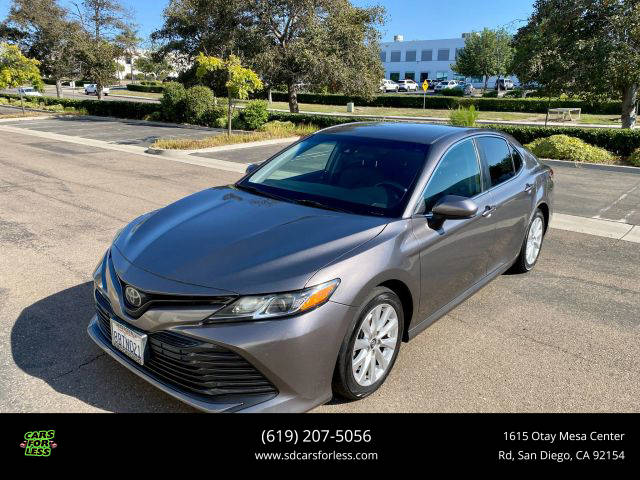 2018 Toyota Camry LE FWD photo