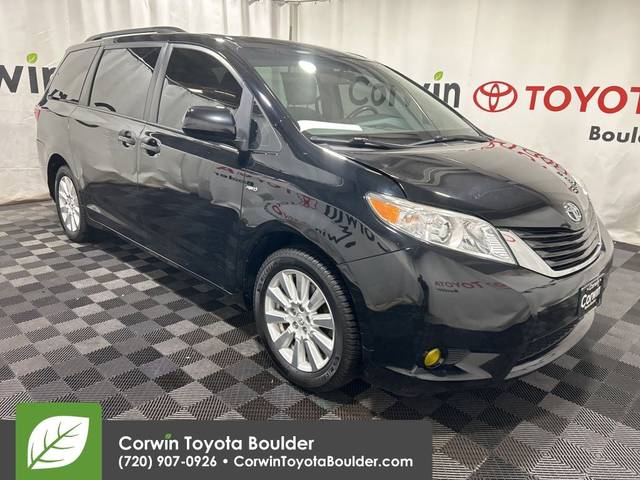 2017 Toyota Sienna LE AWD photo